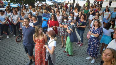 Протест на родители срещу неприсъствено обучение на децата