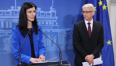 Кабинетът "Денков" отчита свършеното през изминалите 9 месеца