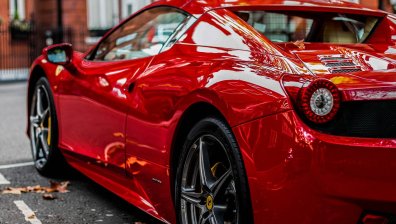 Собственици на Ferrari съдят компанията заради дефектни спирачки