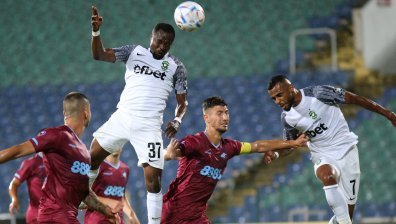 "Лудогорец" тръгна в първенството с ударно 3:0 в София