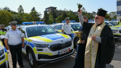 "Пътна полиция" се сдоби с 90 нови автомобила с висока проходимост (+СНИМКИ)