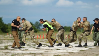 Двама служители на НСО пострадаха при тренировъчна стрелба