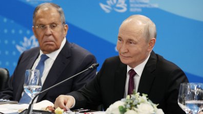 Лавров: Русия няма да спре ударите в Украйна по време на преговорите за мир