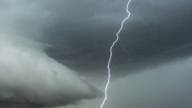 Мълния удари 30-годишен мъж в София