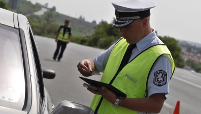 Обявиха откога шофьорите ще получават известие за глоба по телефон или имейл