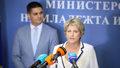 Лечева отговори на Василев: Не съм се обаждала на никого, не ме е страх от КПКОНПИ