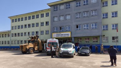 Тийнейджър рани 16 души в училище в Турция и се самоуби