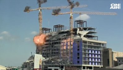 Срутиха два крана, заплашващи централен квартал в Ню Орлиънс (+Видео)