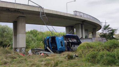 Шофьорът на автовоза от "Драгичево" - с дългогодишен опит. Версия: Прилошало му е