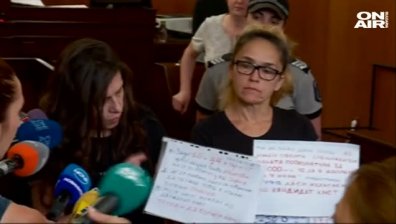 Специализираният съд ще решава дали Иванчева остава зад решетките