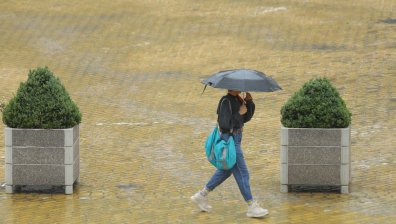 121 сигнала за наводнения са подадени след снощния дъжд в София