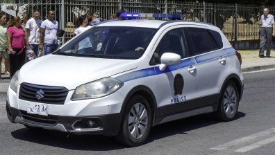 Обвиниха бащата на починалите българчета в заключена кола в Кипър