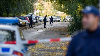 Лежащ на пътя мъж е бил прегазен от жена край Котел