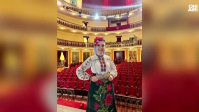 От Канарските острови до беквокалите на Мона: Десислава Иванова и нейната мисия да модернизира фолклора