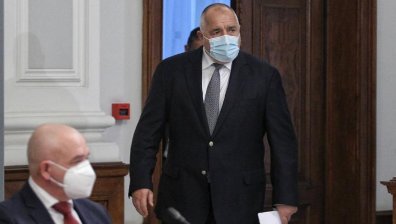 Подпомагат с 35 млн. лв. семействата на учениците в 1 и 8 клас