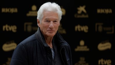 Ричард Гиър: Клоуни милионери заобикалят Доналд Тръмп