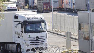 Интензивен е трафикът за камиони на някои от граничните пунктове с Румъния