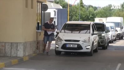Денонощно правят антигенни тестове на влизане в България през Дунав мост