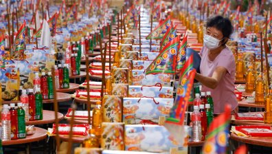 Мистичният Фестивал на гладните духове завладя Тайван (СНИМКИ)