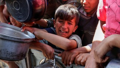 Глад и оцеляване под въпрос в Газа: Обществени кухни затварят пред очите на хората
