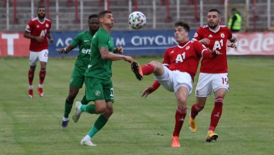 ЦСКА разби шампиона "Лудогорец" с 4:1 под дъжда на "Армията"