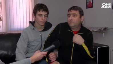 Зов за помощ от Ямбол: Дете събира пари за лечението на баща си