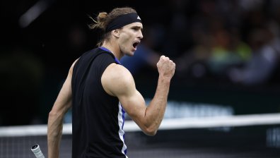 Александър Зверев елиминира Стефанос Циципас в Париж