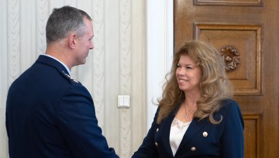 Йотова: България има ключова роля за колективната отбрана в НАТО
