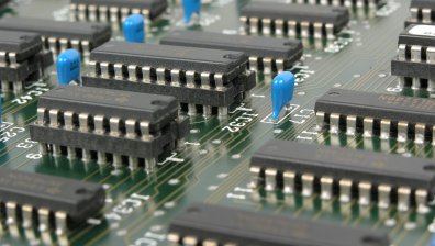 Най-важният производител на чипове в Китай с нов завод за $2,35 млрд. 