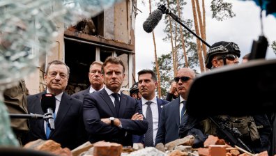 Макрон, Шолц и Драги успокояват Зеленски в Украйна, Русия атакува свирепо Луганск