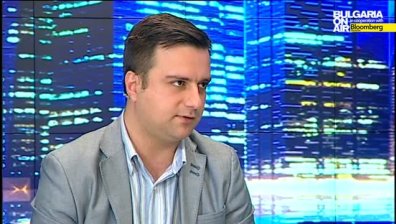 Предизборната кампания е изключително слаба, коментира политолог