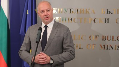 Желязков: България ще спазва санкциите срещу Русия и ще гарантира горивата