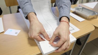МВР: 16 000 полицаи се грижат за изборния процес, протича без инциденти