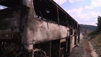 Автобус пламна на магистрала "Люлин", няма пострадали