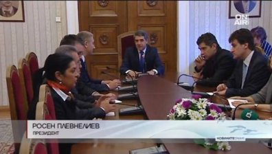 КС: Плевнелиев няма право да насрочи предсрочния парламентарен вот