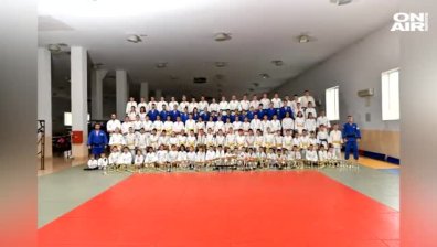 Джудисти от Сливен продават титлите си в помощ на тежко болна учителка