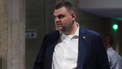 Пеевски подаде сигнал в прокуратурата срещу Емил Дечев