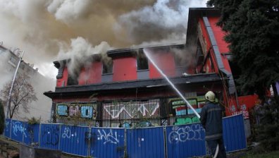 Задържаха бездомник за пожара в бившето кино "Възраждане"