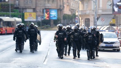 Арестуваха заподозрени за отсечените свински глави пред джамии във Франция