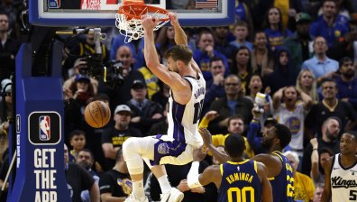 "Сакраменто Кингс" пречупи "Индиана", Везенков пак не игра