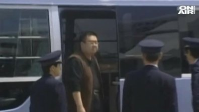 Издирват дипломат за покушението над Ким Чен-нам