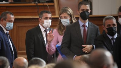 Одобриха бюджета на НЗОК след жестоки обвинения за справянето с пандемията