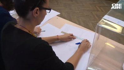 Опашки пред изборните секции в "Младост"