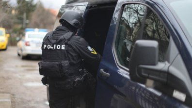 Арестуваха мъж за разпространение на порнография с непълнолетни