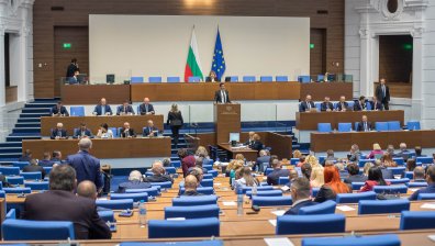 Има кворум: Парламентът започна работа след стабилизирането във властта