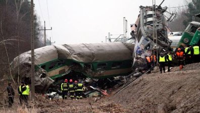 Стрелочник e обвинен за челната катастрофа в Полша