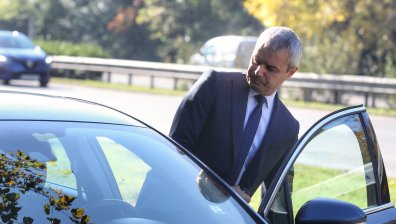 Фенове на "Левски" канят Костадин Костадинов на мача срещу "Айнтрахт"