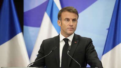 Макрон изпрати огромен военен кораб в помощ на  хората и болниците в Газа