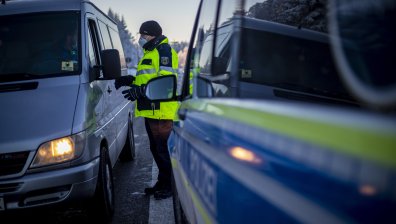 В Чехия удължиха с още 14 дни извънредното положение заради пандемията