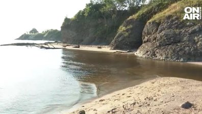 Къмпингуващи сигнализират за "кафяво" море: Рибари копаят незаконно канал